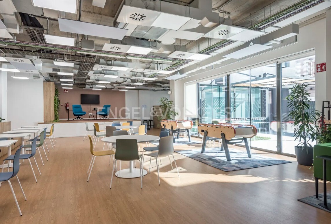 Office in Barcelona, Barcelona for lease Interior Photo- Image 1 of 5