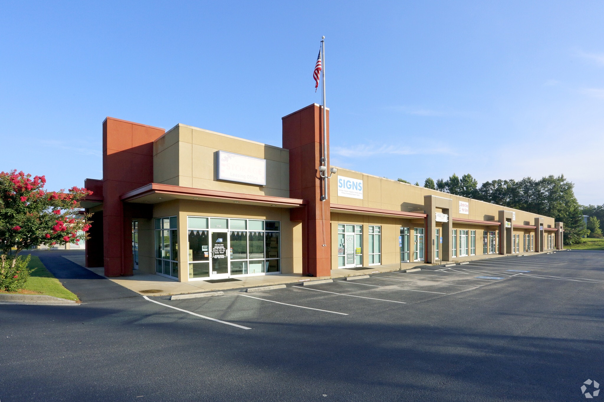 5745 Wendy Bagwell Pky, Hiram, GA for lease Primary Photo- Image 1 of 11