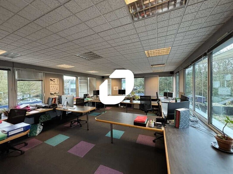 Office in Lissieu for sale - Building Photo - Image 1 of 13