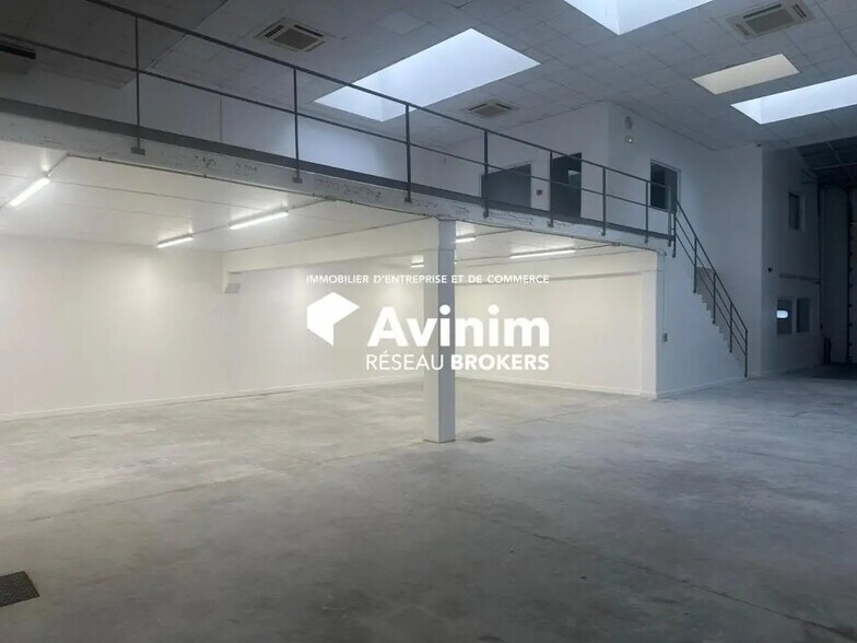 Industriel dans Ennery à louer - Photo intérieure - Image 3 de 7