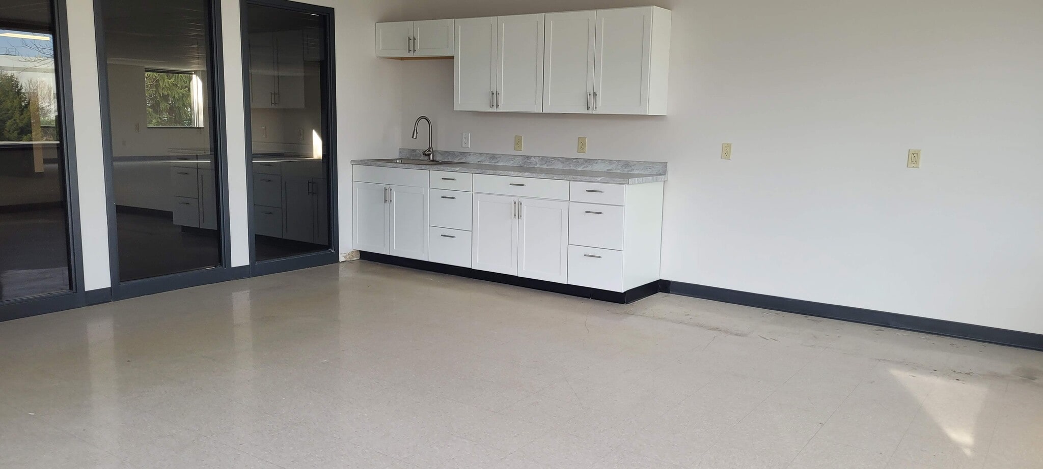 6425 Alum Creek Dr, Groveport, OH for lease Interior Photo- Image 1 of 12