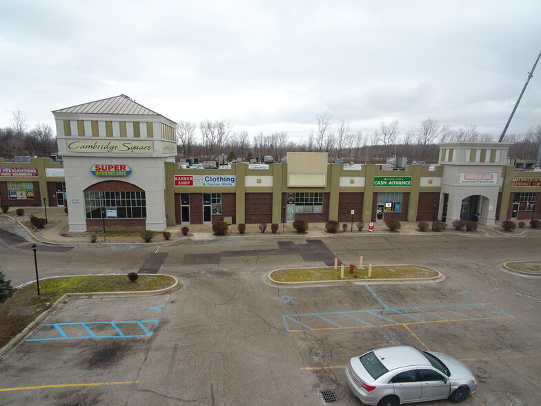 Inkster Rd, Taylor, MI à louer - Photo du bâtiment - Image 2 de 4