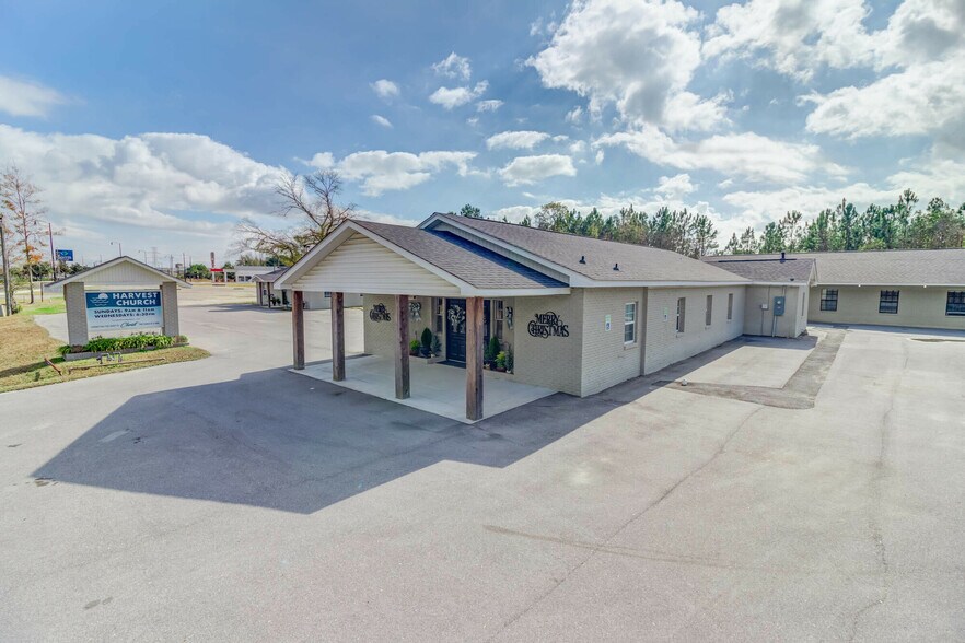 15523 Landon Rd, Gulfport, MS à vendre - Photo du bâtiment - Image 2 de 9