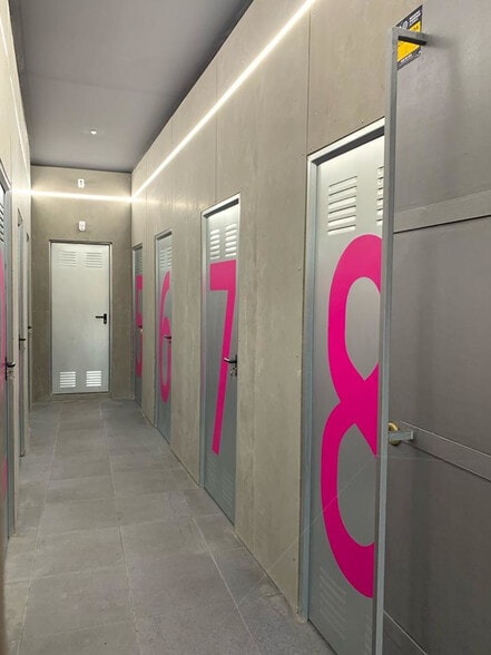 Multifamily in Montcada i Reixac, Barcelona for sale - Interior Photo - Image 2 of 5