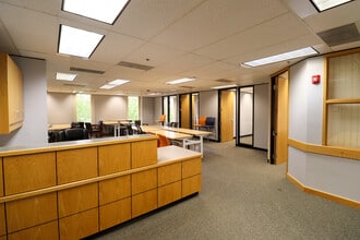 1500 Valley River Dr, Eugene, OR for lease Interior Photo- Image 1 of 6