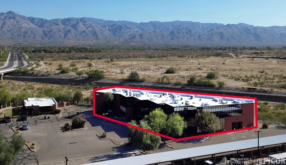 1350 N Kolb Rd, Tucson, AZ à louer - Photo du bâtiment - Image 3 de 10