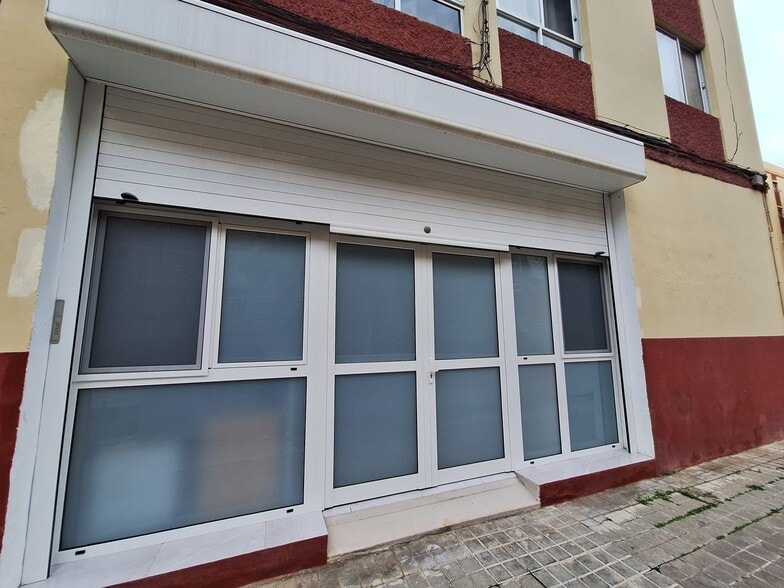 Retail in Las Palmas de Gran Canaria, Las Palmas for lease - Building Photo - Image 3 of 23