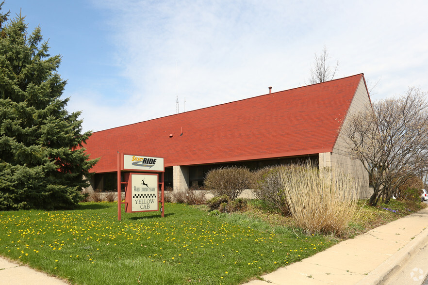 2050 Commerce Blvd, Ann Arbor, MI for sale - Primary Photo - Image 1 of 1