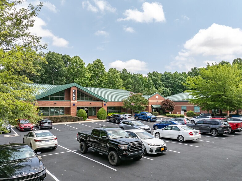 6300-6310 Chapel Hill Rd, Raleigh, NC à vendre - Photo du bâtiment - Image 3 de 43