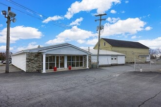 16 Graybill Rd, Leola, PA à louer Photo intérieure- Image 1 de 19