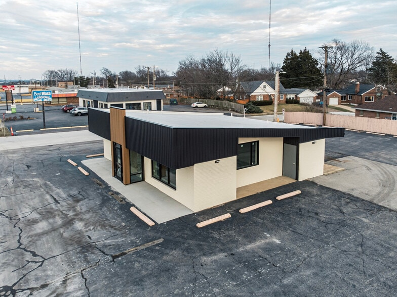 7940 Watson Rd, Saint Louis, MO for lease - Building Photo - Image 3 of 3