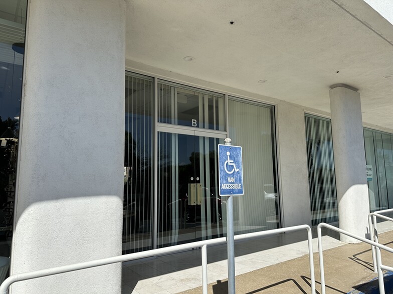 72060 Highway 111, Rancho Mirage, CA for lease - Building Photo - Image 3 of 16