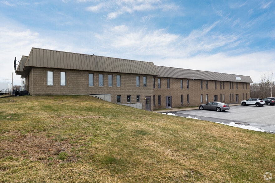 51 Harvey Rd, Londonderry, NH for lease - Building Photo - Image 3 of 5