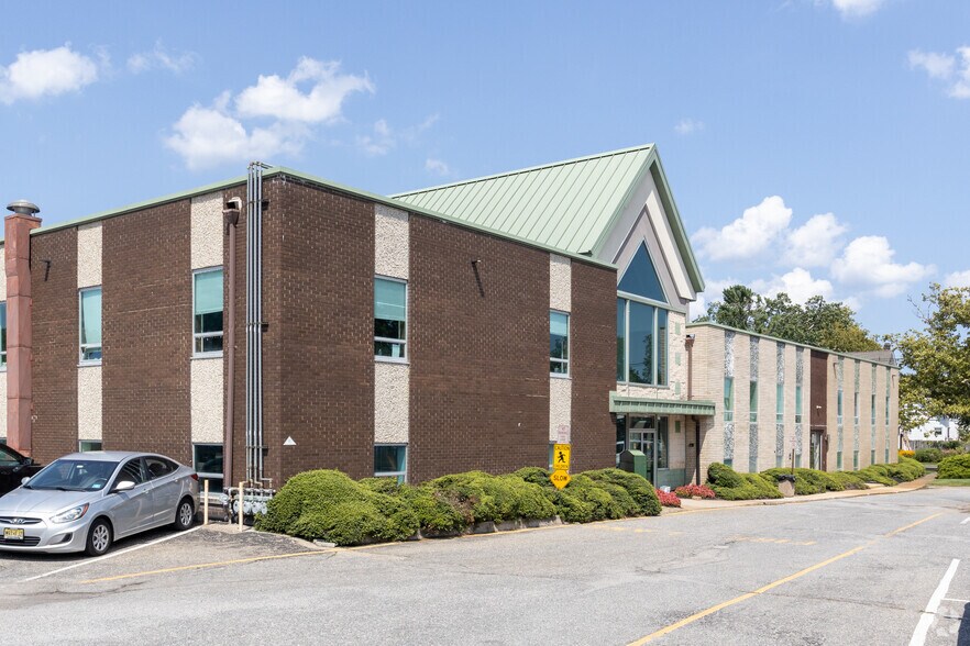 310 Main St, Toms River, NJ à louer - Photo du bâtiment - Image 2 de 6