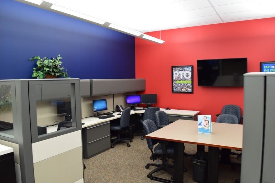 801 John Barrow Rd, Little Rock, AR for sale - Interior Photo - Image 2 of 18