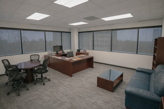 8505 Freeport Pky, Irving, TX à louer Photo intérieure- Image 2 de 3