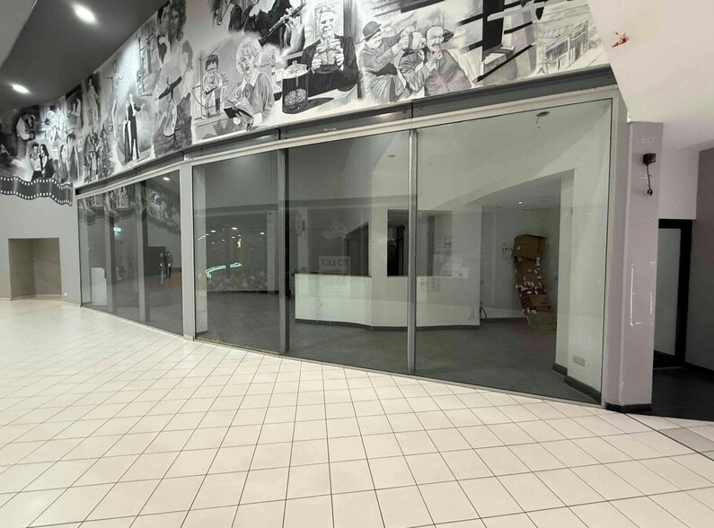 High St, Newcastle Under Lyme for lease - Building Photo - Image 3 of 3