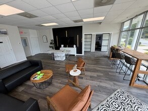 513 19th St, Virginia Beach, VA for lease Interior Photo- Image 1 of 4