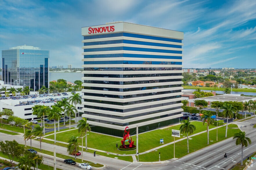 1555 Palm Beach Lakes Blvd, West Palm Beach, FL for lease - Primary Photo - Image 1 of 22