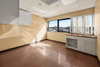 4275 S Burnham Ave, Las Vegas, NV for lease Interior Photo- Image 2 of 5