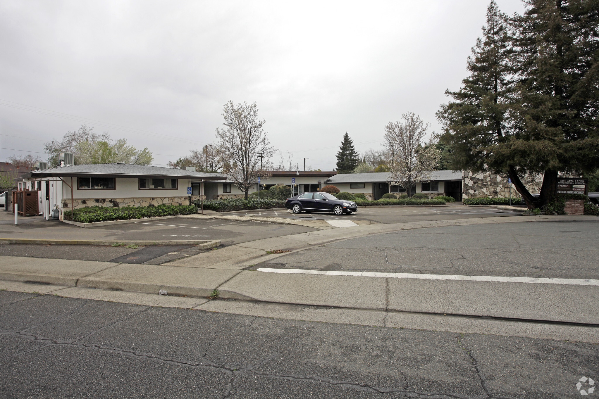 3301 Alta Arden Expy, Sacramento, CA for sale Building Photo- Image 1 of 5