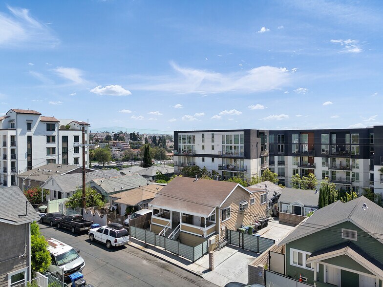 340 Firmin St, Los Angeles, CA à vendre - Photo du bâtiment - Image 2 de 9