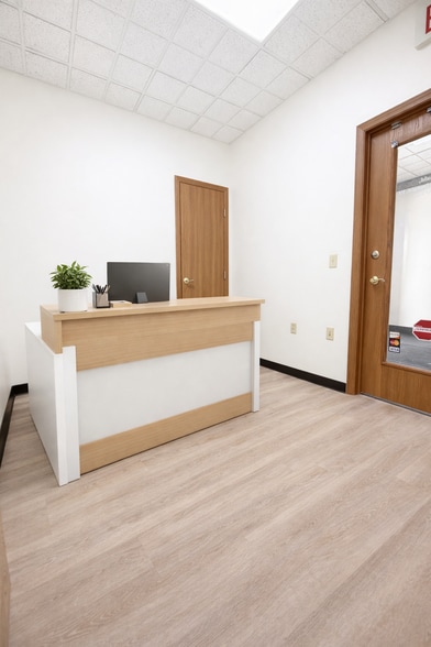 2240 E Hill Rd, Grand Blanc, MI for lease - Building Photo - Image 3 of 14