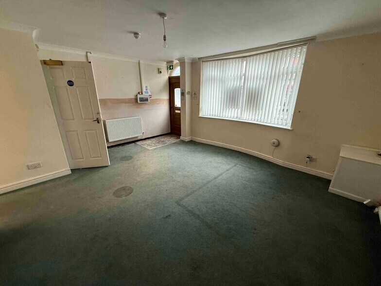 87-89 Nantwich Rd, Crewe à vendre - Photo intérieure - Image 3 de 8