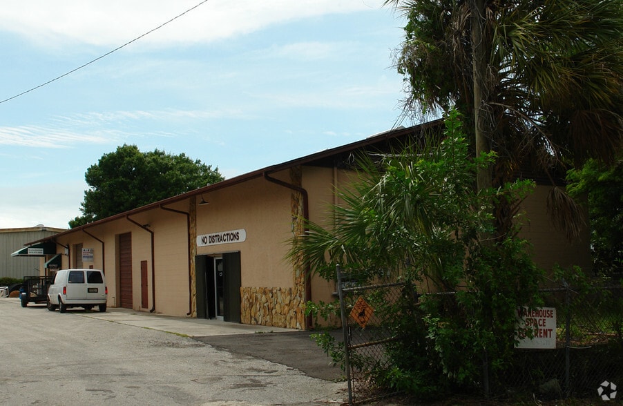 4712 N Clark Ave, Tampa, FL à vendre - Photo du bâtiment - Image 2 de 2