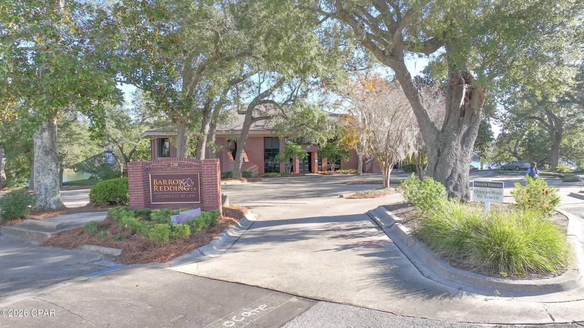 220 Mckenzie Ave, Panama City, FL à vendre Photo intérieure- Image 1 de 44