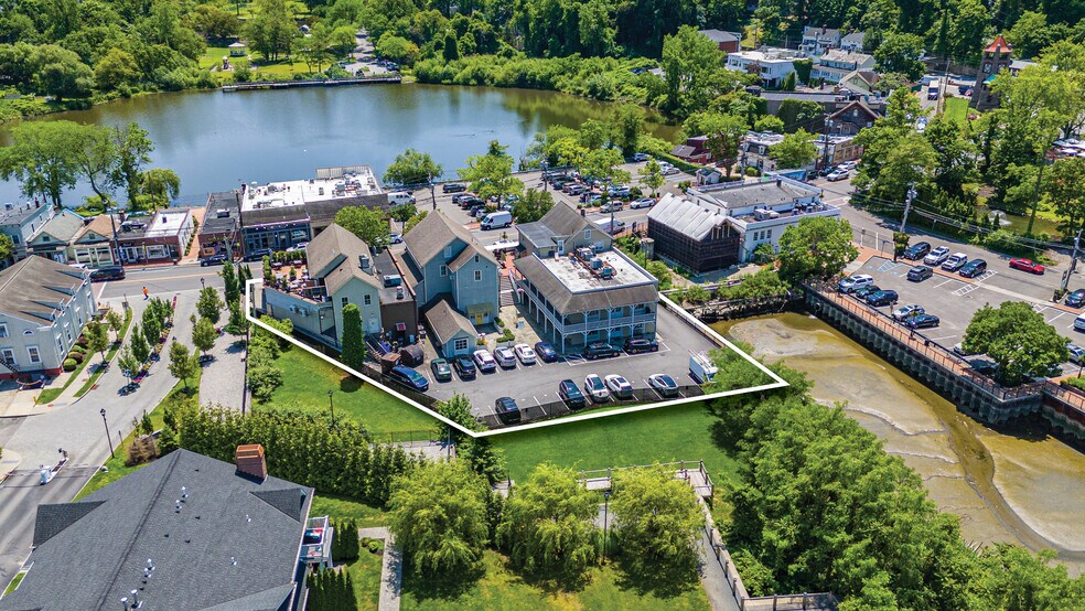 1353-1363 Old Northern Blvd portefeuille de 4 propriétés à vendre sur LoopNet.ca - Photo du bâtiment - Image 2 de 6