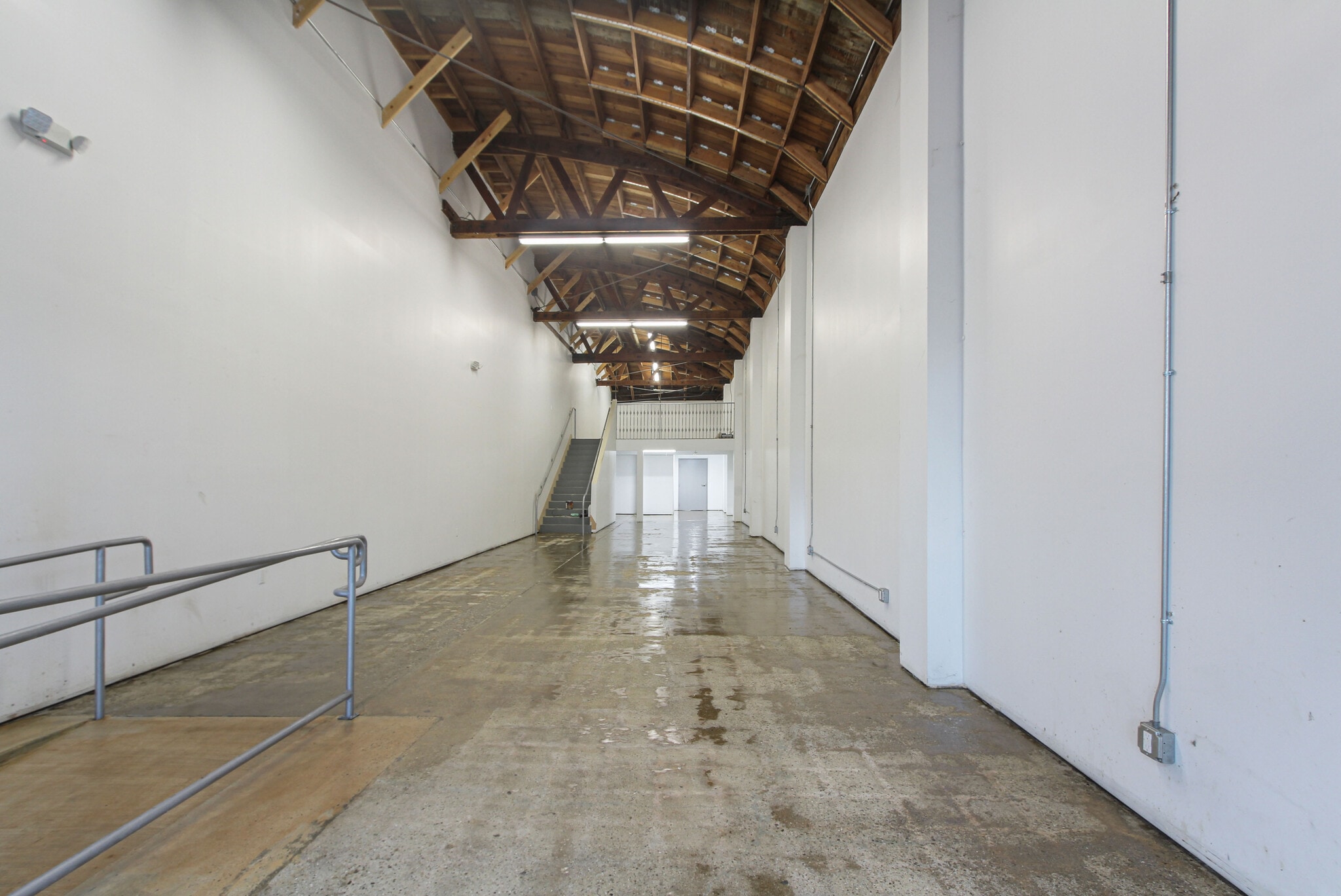 12612 Philadelphia St, Whittier, CA for lease Interior Photo- Image 1 of 12