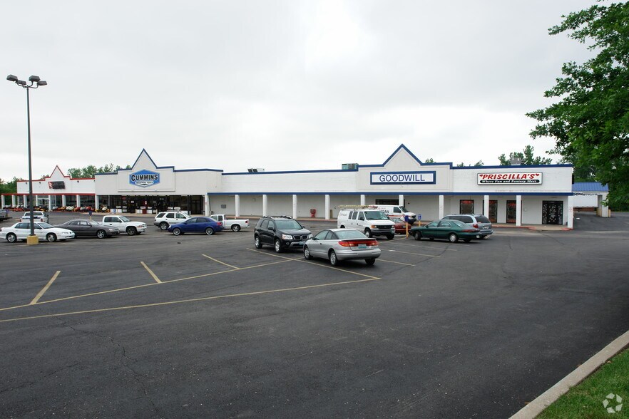 8016-8028 E 171 St, Belton, MO à louer - Photo du bâtiment - Image 2 de 7