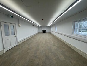 London Rd, Brentford for lease Interior Photo- Image 2 of 5