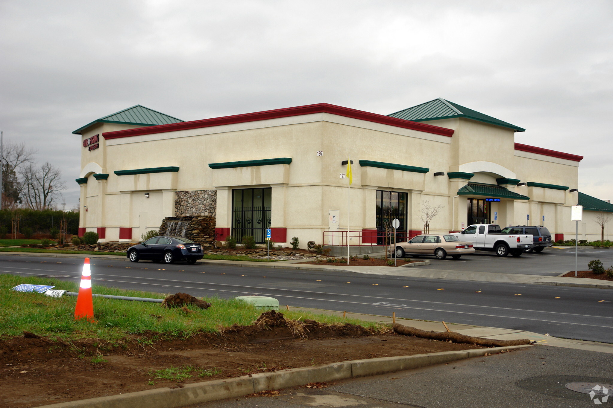 197 Butcher Rd, Vacaville, CA à louer Photo du bâtiment- Image 1 de 4