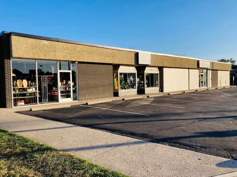 3202-3212 Crescent Ave, Fort Wayne, IN à louer - Photo du bâtiment - Image 1 de 5