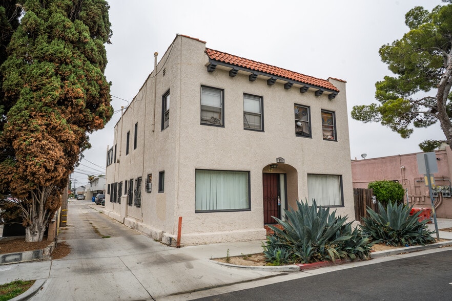 679 Obispo Ave, Long Beach, CA for sale - Building Photo - Image 3 of 36
