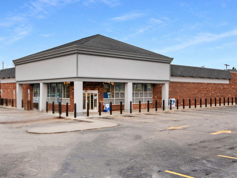 11801 N Saginaw St, Mount Morris, MI for lease - Building Photo - Image 1 of 7