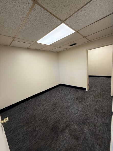 4517-4525 Hollywood Blvd, Hollywood, FL for lease - Interior Photo - Image 3 of 16