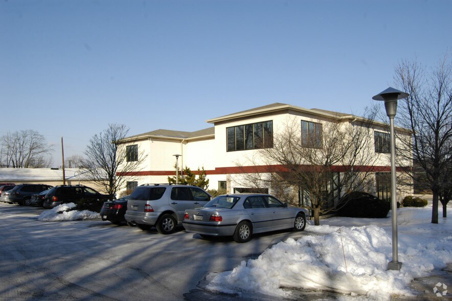 1564 E Lancaster Ave, Paoli, PA à louer - Photo du bâtiment - Image 3 de 6