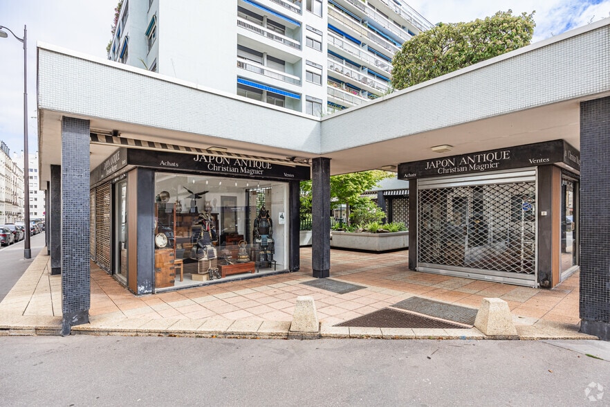 Retail in Paris for lease - Building Photo - Image 2 of 4