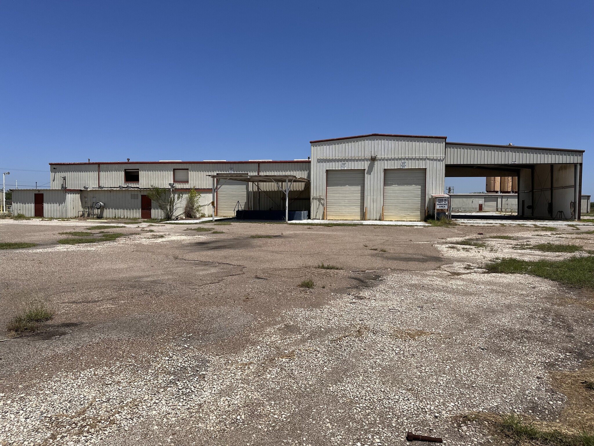 2100 Industrial Blvd, Alice, TX for sale Primary Photo- Image 1 of 13