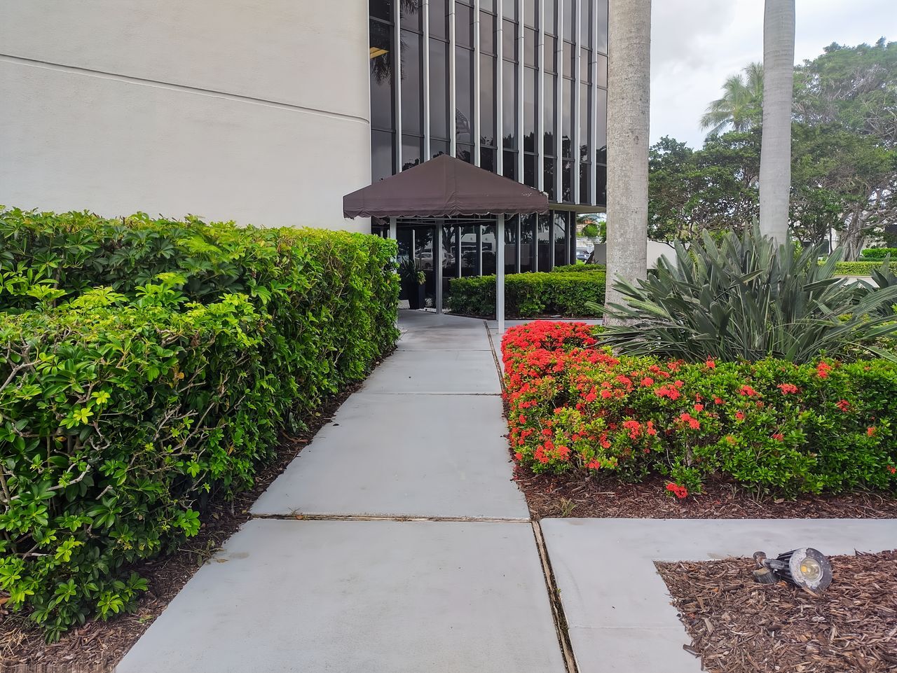 3003 Tamiami Trl N, Naples, FL for lease Primary Photo- Image 1 of 41
