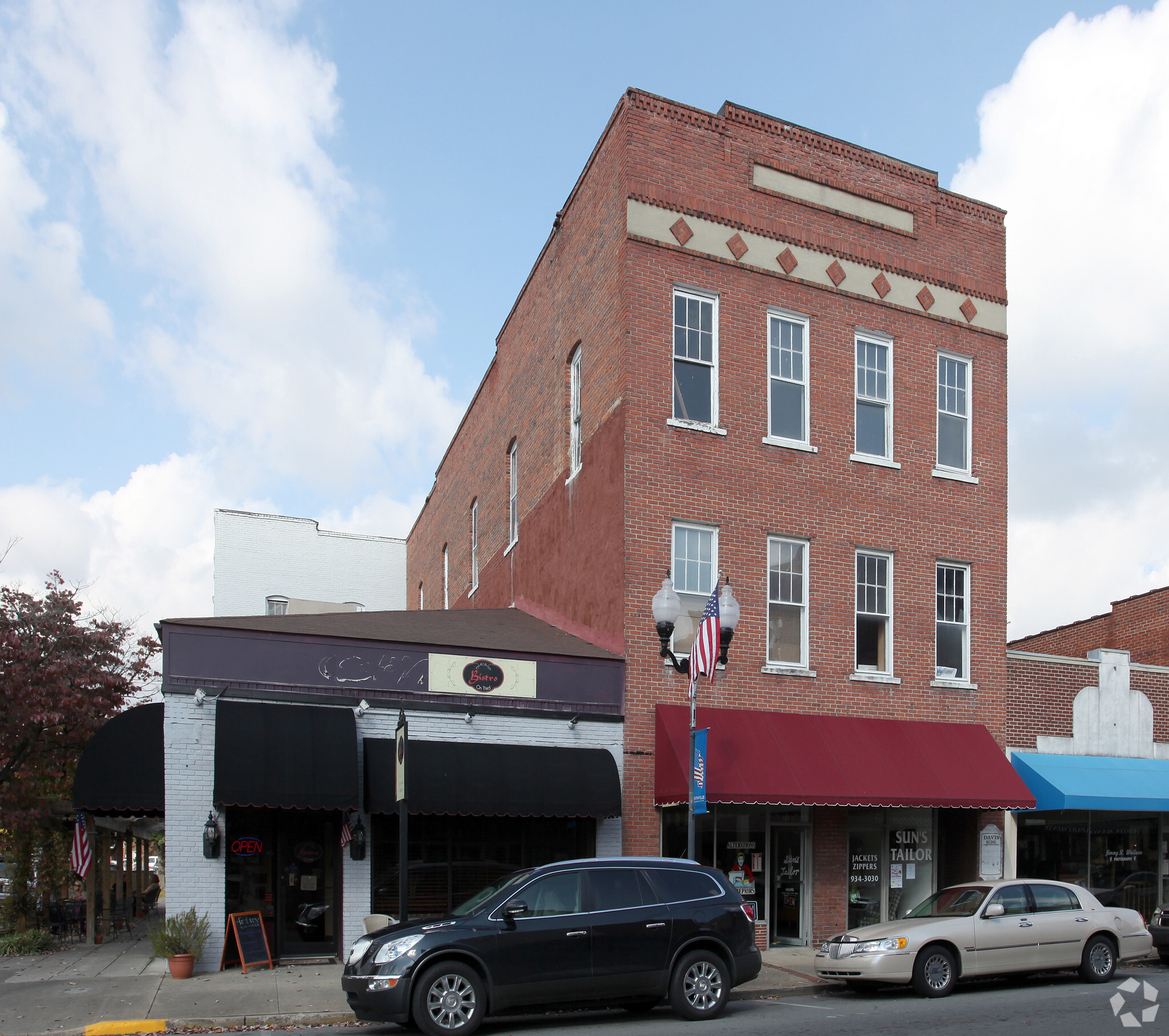 221 E Johnston St, Smithfield, NC for sale Primary Photo- Image 1 of 1