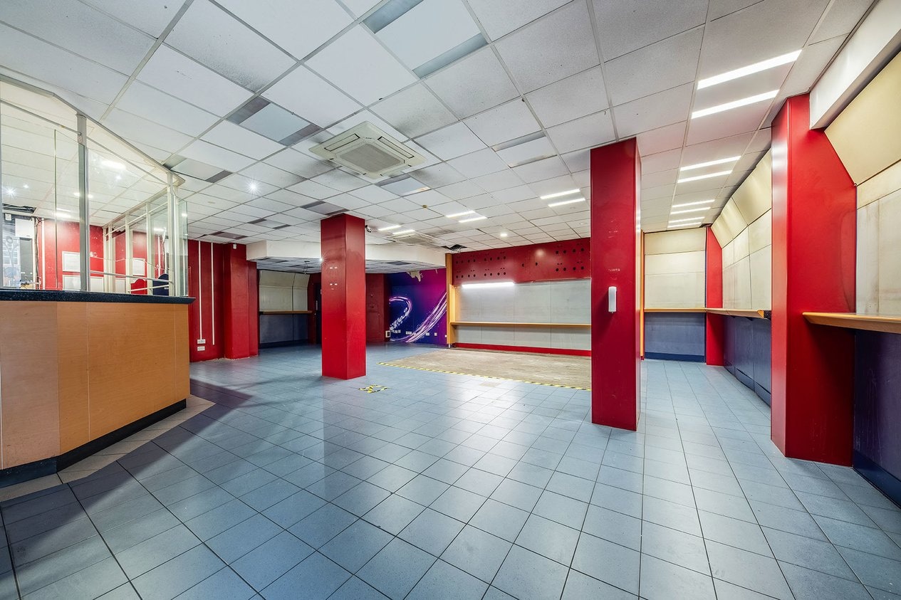178-180 Peckham High St, London for lease Interior Photo- Image 1 of 3