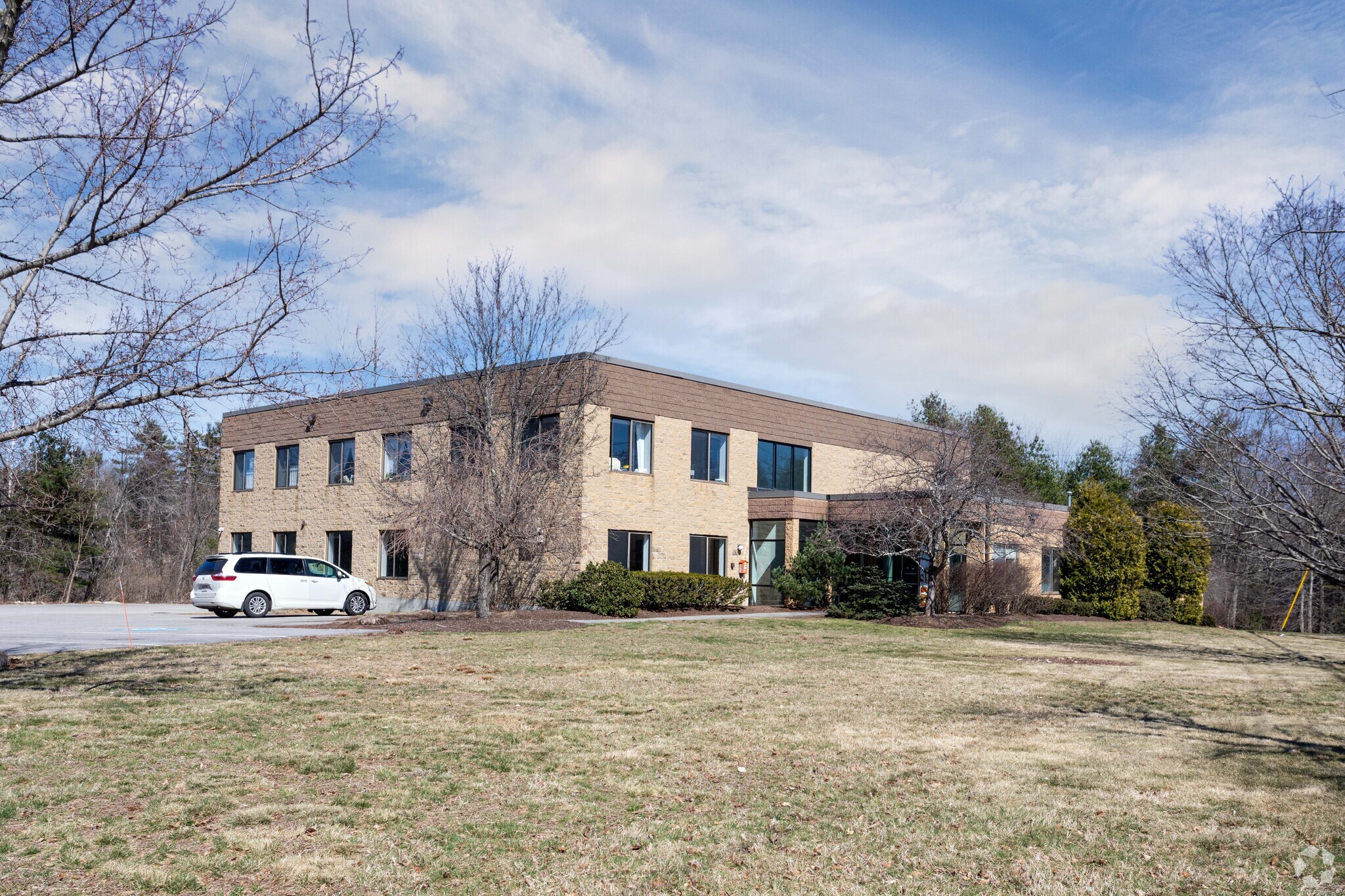 120 Jeffrey Ave, Holliston, MA for sale Primary Photo- Image 1 of 1