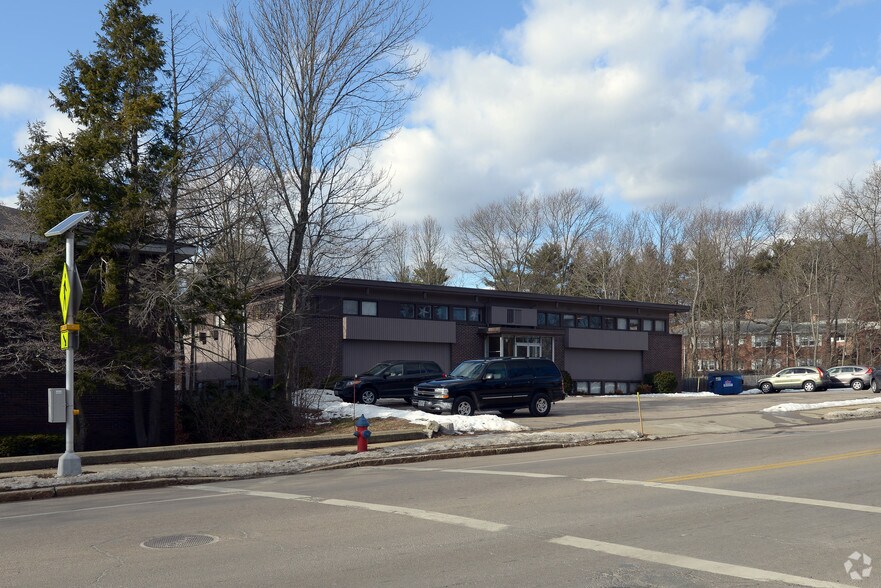 869 Main St, Walpole, MA à louer - Photo du bâtiment - Image 3 de 7