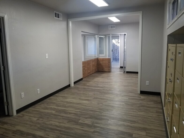 1120 Kensington St, Delano, CA à louer - Photo du bâtiment - Image 3 de 9