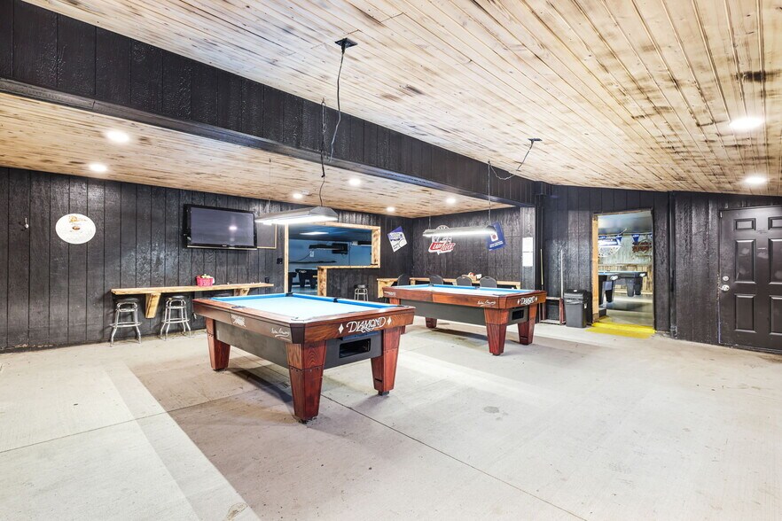 519 N Main St, Caseyville, IL à vendre - Photo du bâtiment - Image 3 de 26