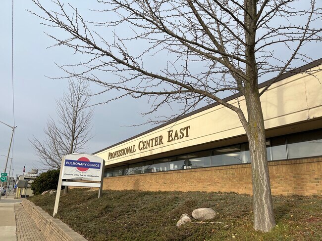 Plus de détails pour 900 E Michigan Ave, Jackson, MI - Bureau à louer